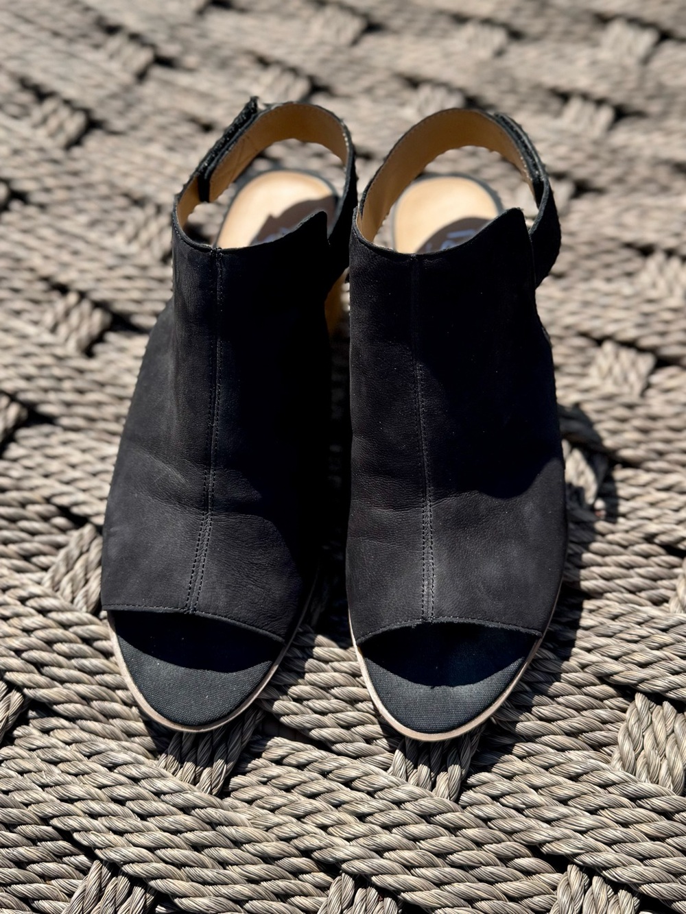 Franco Sarto Helix Black Leather Slingback Block Heel Peep Toe Sandals 8